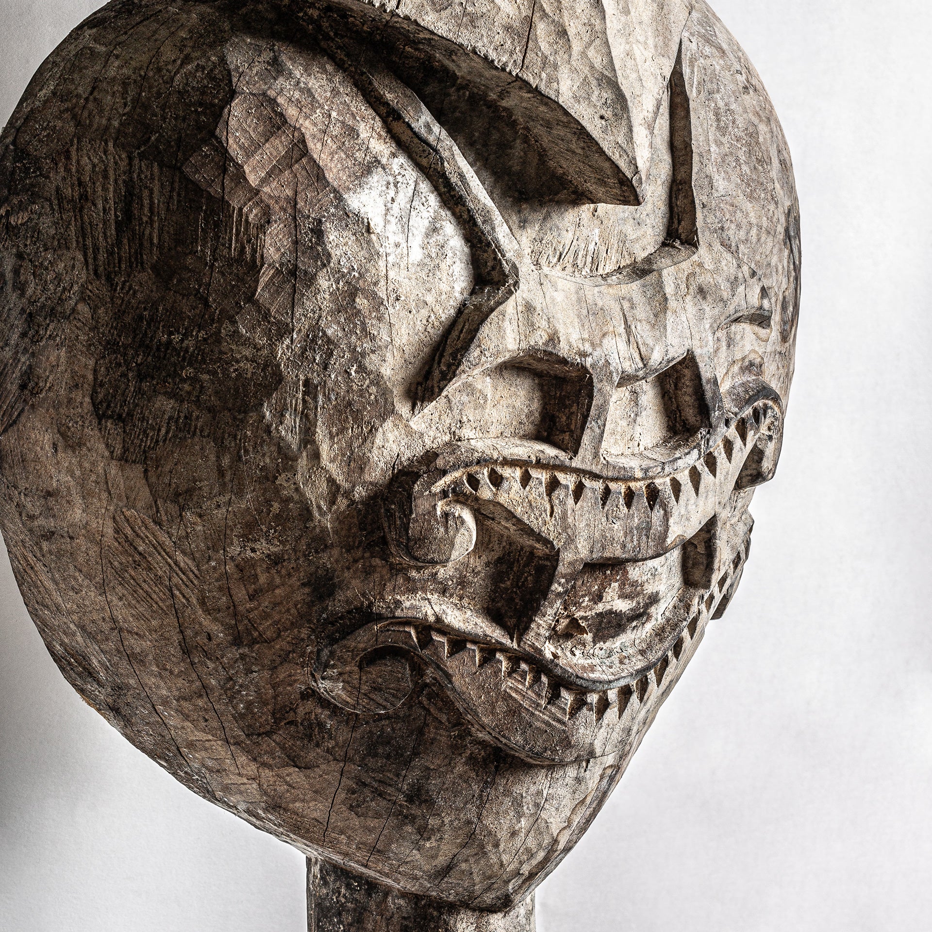 FLOOR SCULPTURE
